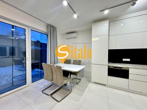 будинок за адресою Центральна вул.