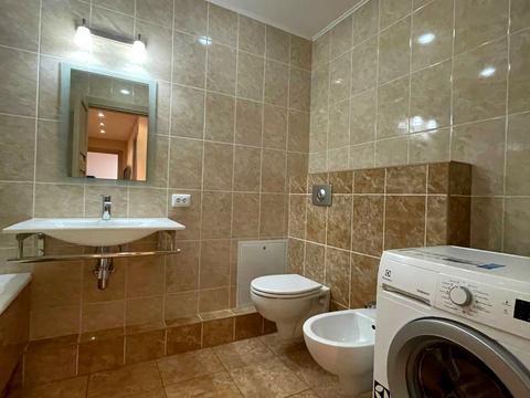 квартира за адресою Молодіжна вул., (Будинок)