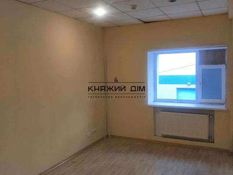 коммерческая по адресу Уинстона Черчилля ул. (Красноткацкая), 42Е