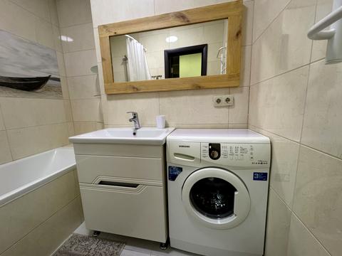 квартира за адресою Академіка Вернадського бульв., 24