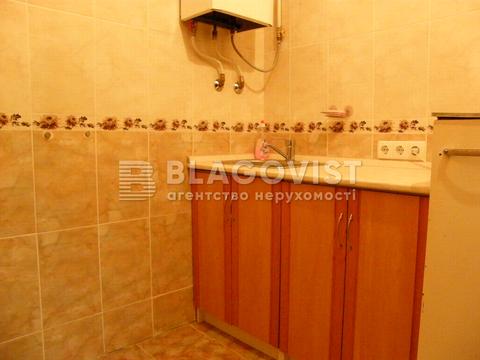 комерційна за адресою Межигірська вул., 54