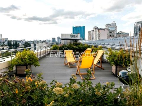 комерційна за адресою Жилянська вул., 60