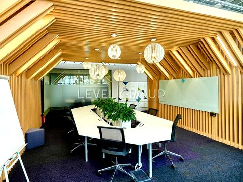 комерційна за адресою Жилянська вул., 60