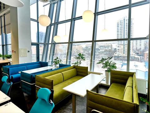 комерційна за адресою Жилянська вул., 60