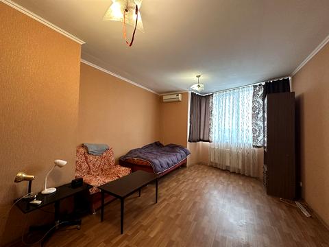 квартира за адресою Рельєфна вул., 8