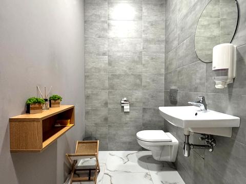 коммерческая по адресу Днепровская набережная ул., 14-А