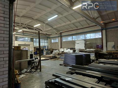 комерційна за адресою Бровари, Олега Онікієнка вул., 1