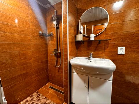 будинок за адресою Столичне шосе