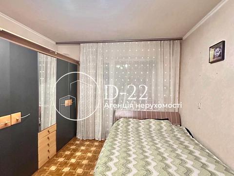 квартира за адресою Ревуцького вул., 44