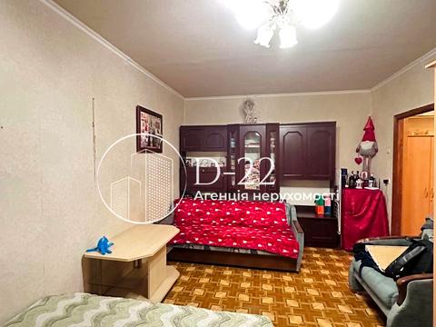 квартира за адресою Ревуцького вул., 44