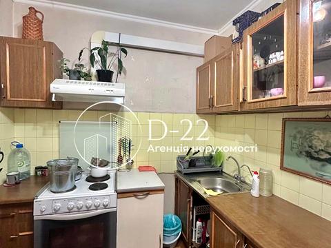 квартира за адресою Ревуцького вул., 44