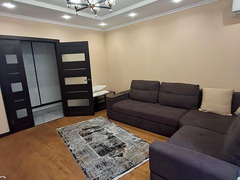 квартира за адресою Володимира Івасюка вул., (Будинок)