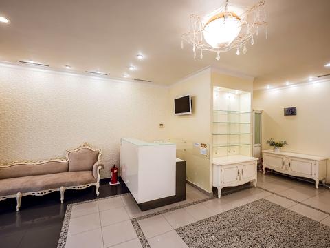 комерційна за адресою Володимира Івасюка просп. (Героїв Сталінграду), 4