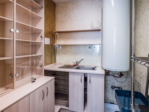 комерційна за адресою Володимира Івасюка просп. (Героїв Сталінграду), 4