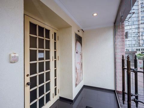 комерційна за адресою Володимира Івасюка просп. (Героїв Сталінграду), 4