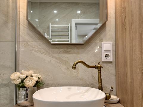 квартира за адресою Зарічна вул., 6