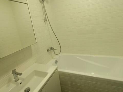 квартира по адресу Співдружності ул., 6