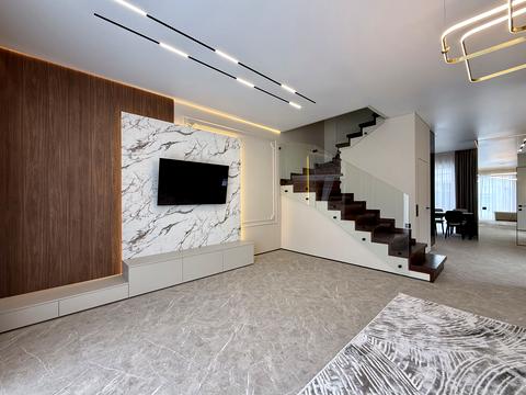 будинок за адресою с. Петропавлівська Борщагівка, Центральна вул.