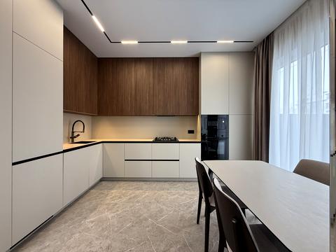 будинок за адресою с. Петропавлівська Борщагівка, Центральна вул.