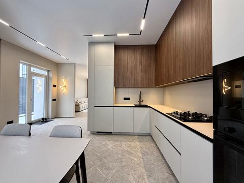 будинок за адресою с. Петропавлівська Борщагівка, Центральна вул.