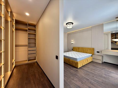 будинок за адресою с. Петропавлівська Борщагівка, Центральна вул.