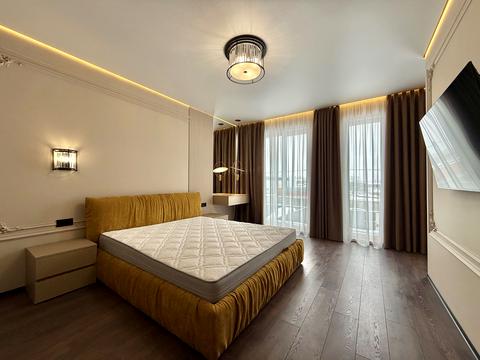 будинок за адресою с. Петропавлівська Борщагівка, Центральна вул.