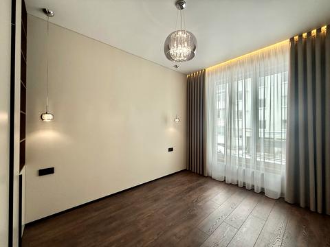 будинок за адресою с. Петропавлівська Борщагівка, Центральна вул.