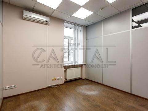 комерційна за адресою Київ, Музейний пров., 7