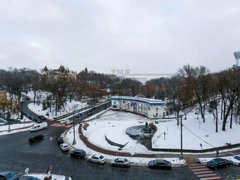 комерційна за адресою Київ, Музейний пров., 7