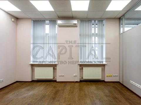 комерційна за адресою Київ, Музейний пров., 7