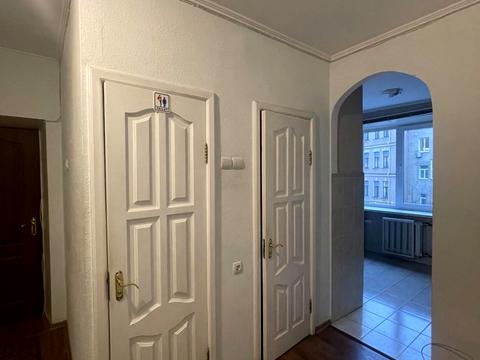 комерційна за адресою Київ, Мала Житомирська вул., 10