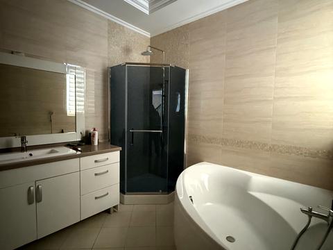 дом по адресу Будівельників