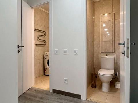 квартира за адресою В'ячеслава Чорновола просп. (), 93