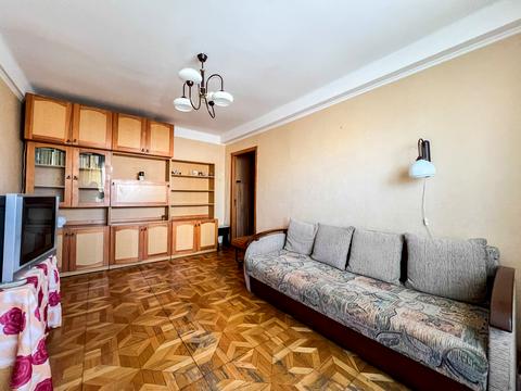 квартира по адресу Строителей ул., 11