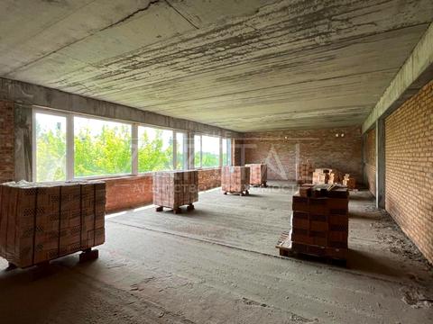 комерційна за адресою Кругликова вул., 15