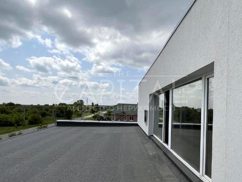 комерційна за адресою Кругликова вул., 15