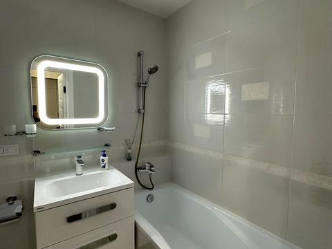 квартира за адресою Софії Русової вул., 7-А