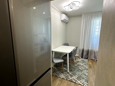 квартира за адресою Софії Русової вул., 7-А