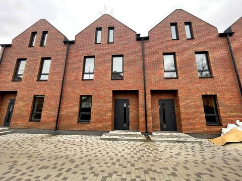 будинок за адресою Яснополянська вул., 35