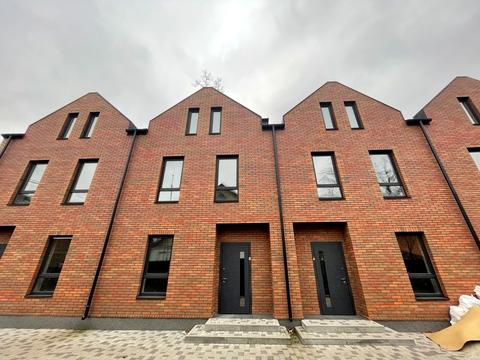 будинок за адресою Яснополянська вул., 35