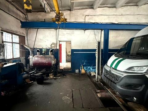 комерційна за адресою Польова вул., 10В