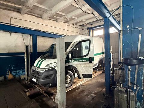 комерційна за адресою Польова вул., 10В