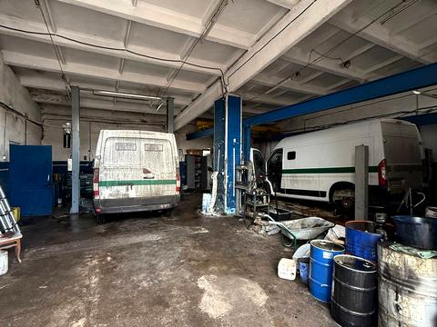 комерційна за адресою Польова вул., 10В