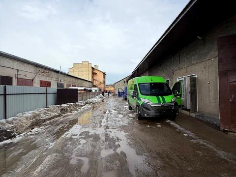 комерційна за адресою Польова вул., 10В