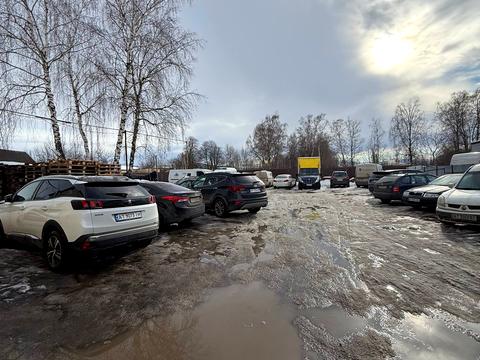 комерційна за адресою Польова вул., 10В