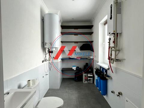 будинок за адресою Трояндова, 85