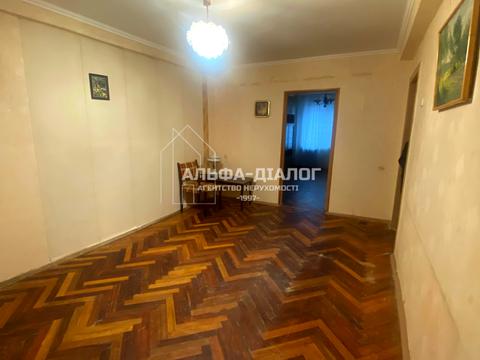 квартира за адресою Жамбила Жабаєва вул. (Кузьминська), 2