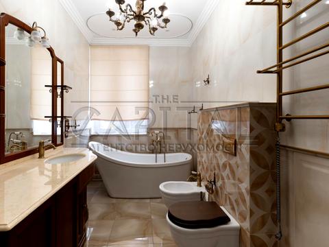 будинок за адресою смт. Козин, Шервудська вул.