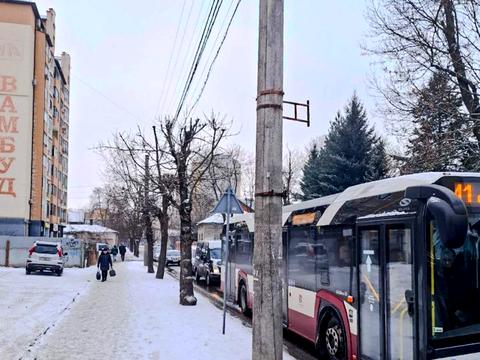 комерційна за адресою Вовчинецька вул., 115