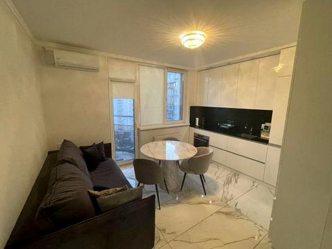 квартира за адресою Степана Рудницького вул. (Академіка Вільямса), 3/7